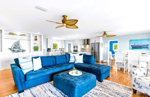 Alligator Point House | Oceanfront on a Private Beach-Hot Tub-Beautifully Remodeled-Dog Friendly Beach