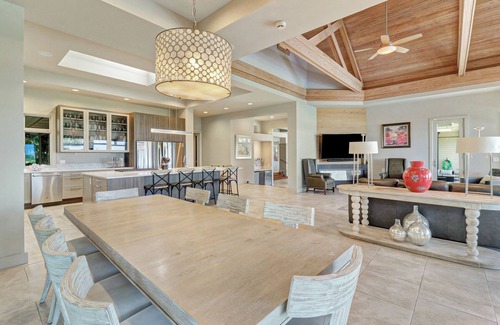 Beach Lagoon House | Oceanfront Paradise:Luxurious 8-Bedroom Home with Pool and Spectacular Views!