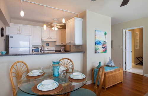 Kailua-Kona Condo | Oceanfront Penthouse, As Close As You Can Stay To Ocean, Stunning Views, A/C!