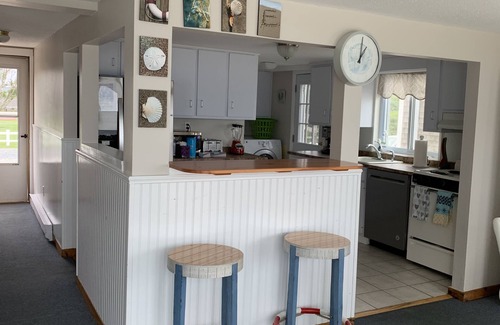 South Yarmouth House | OCEANFRONT, PRIVATE BEACH AND DECK, AMAZING VIEWS, KAYAKS, 2 Story House, 4+BR