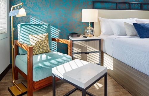 Beach Barber Tract Hotel | Oceanfront Retreat | 1 Unit | Steps from La Jolla Shores Beach