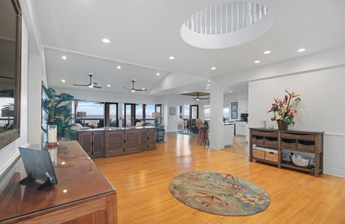 Kailua-Kona House | Oceanfront Retreat w/Sunset Views & Paddleboards