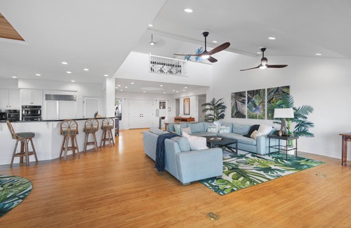 Kailua-Kona House | Oceanfront Retreat w/Sunset Views & Paddleboards
