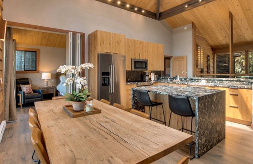 Watsonville House | Oceanfront Retreats at Pajaro Dunes is a renovated, fully equipped Property