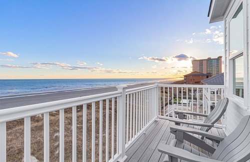 Crescent Beach House | Oceanfront Spectacular Views Media/Game Room Beach Access Private Pool Unit B