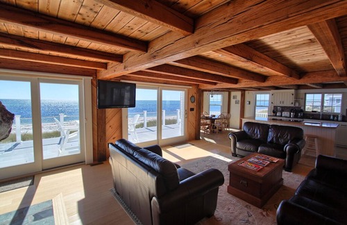 West Yarmouth House | Oceanfront Sandy Beach In West Yarmouth Cape Cod