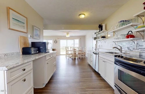 Emerald Isle House | OCEANFRONT spectacular 8 BR,6 BA, Sleeps 20.Last minute deal on summer rate.