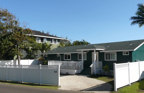 Wainiha House | Oceanfront Views * 3 Bedrooms With Baths * All Remodeled * Fabulous Beaches !