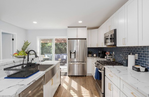 San Luis Rey House | Oceanside House 4bedroom 2bath WiFi, AC, Game Room, 4 Miles to Beach & Carlsbad