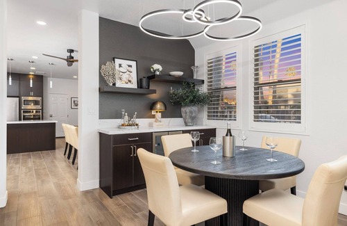 Townsite House | Oceanside Luxury Retreat – 3BR/3.5BA, Whitewater Views, Steps to Beach