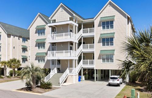 Ocean Isle Beach House | Oceanview 4BR/4BA Condo, Steps to Beach/Pool