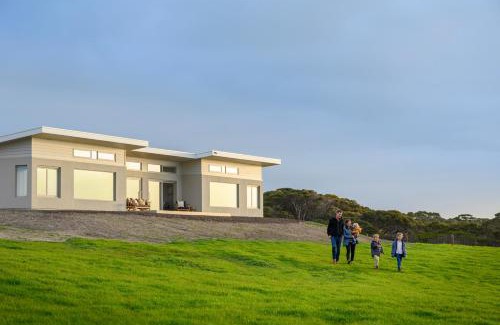 Nepean Bay Cabin | Oceanview Eco Villas