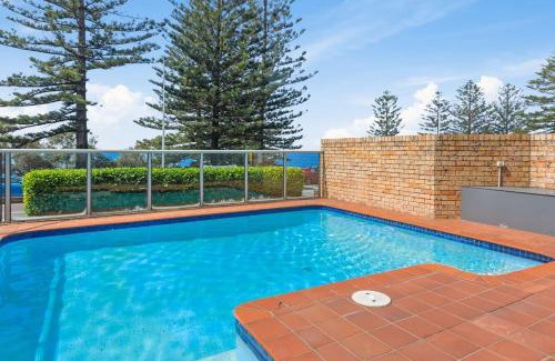 Wollongong CBD Apartment | Oceanview Escape - Idyllic Beachfront Dreaming