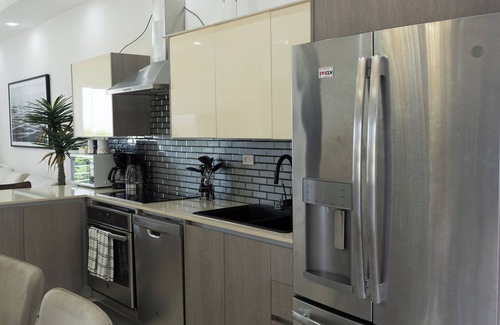 Point Blanche Apartment | Oceanview Luxury Retreat