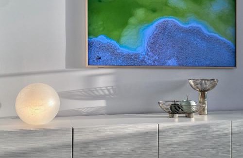 Taperoo House | Oceanview Luxury with Dedicated Workspace