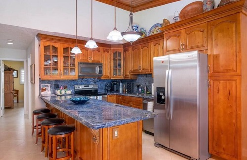 Key Largo Villa | Oceanview Marinaview Free Golf Cart Pool Pickleball