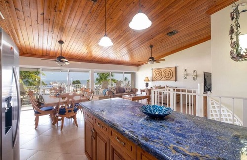 Key Largo Villa | Oceanview Marinaview Free Golf Cart Pool Pickleball