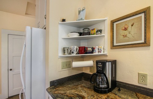 Albion House | Oceanview property with free WiFi, cable, private hot tub, & gas grill