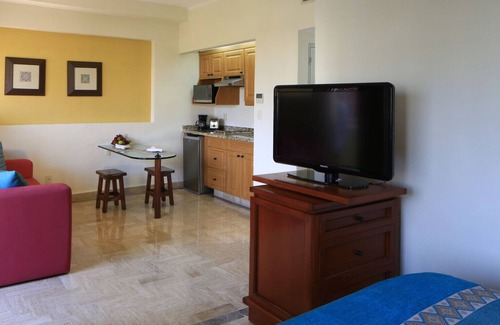Marina Vallarta Resort | Oceanview two bedroom and two bathroom ,equipped Kit, Maid Service, Balcony