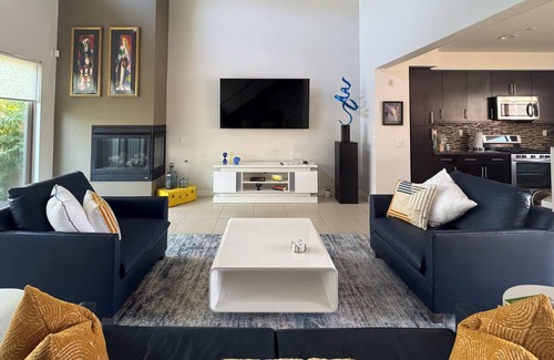 Twin Palms House | Oceo Oasis - 2/2 Townhome with private pool