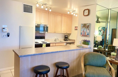 Kihei Resort | OCT & NOV Special Rate Beautiful 1 Bedroom Beachfront Condo, Free Parking, W&D