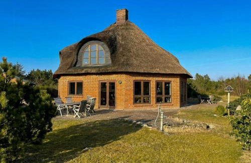 Skalstrup House | Octagonal Thatched Forest House Near Herning