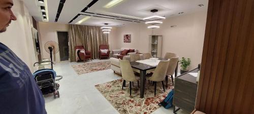 Cairo Apartment | October gardens beside pyramids And zewil University