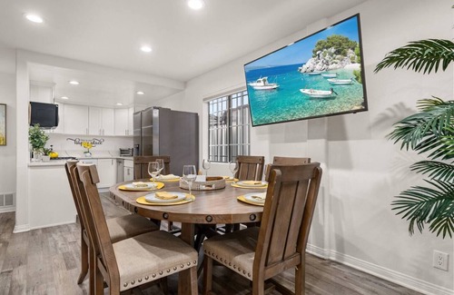 Los Angeles House | October Sale! 35% Off - Avalon Bnb