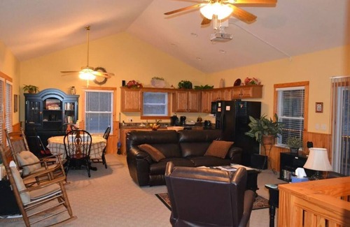 Sloans Valley House | October Special for Ellie's Place!