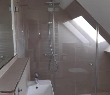 Neulewin Apartment | Oderbruch Ferienwohnung Am Speicher