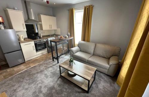 Blackpool Town Center Apartment | O’er The Yard Hideaway