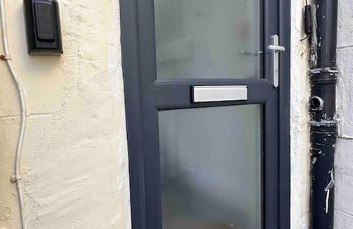 Blackpool Town Center Apartment | O’er The Yard Hideaway