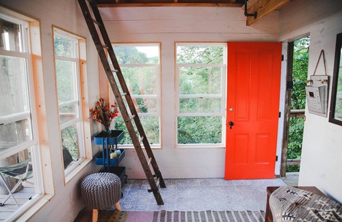 Frazeysburg House | Off grid Adventure at Tullihas in the Trees Treehouse