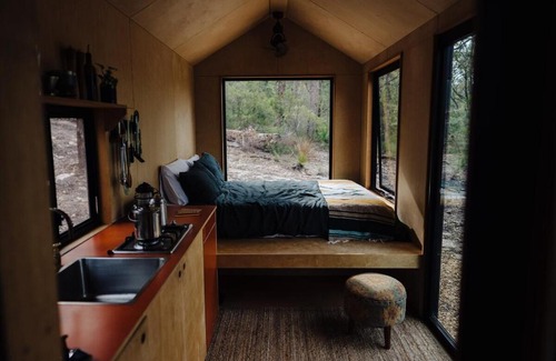 Yarramundi House | Off-Grid Cabin Tucked into Nature Creek Access - Yenya