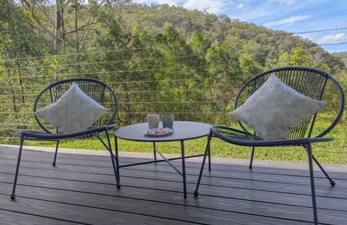 Paynes Crossing Cabin | Off Grid, Eco-Luxe Hunter Valley Hideaway Retreat - Unplug & Relax