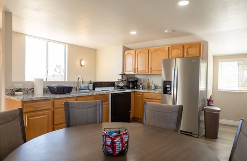 Lucerne Valley House | Off-roaders rejuvinate at the Cozy Corral!