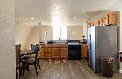 Lucerne Valley House | Off-roaders rejuvinate at the Cozy Corral!