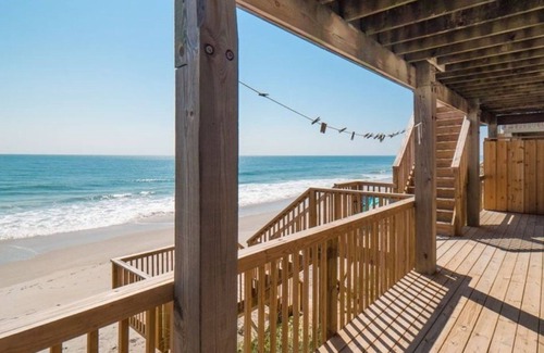 Surf City House | Off Season Short Term Rental Oceanfront Oasis House 5 bedroom, 3.5 bath Elevator