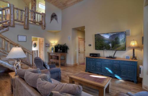 South Fork House | Off the Beaten Path