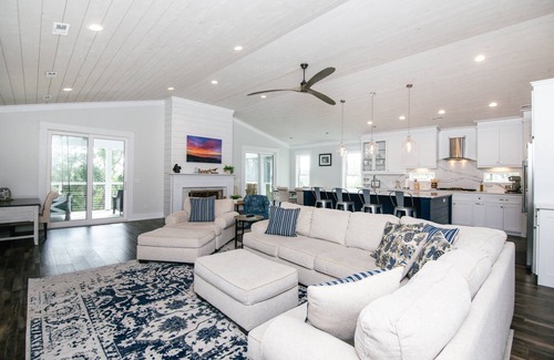 Edisto Island House | OFF THE GRID-Custom Showplace w/Private Pool;Multiple Decks;3 Minute Walk to Beach