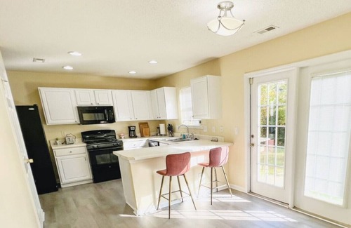 Northeast Raleigh House | Office ★ Spacious Oasis★for 8