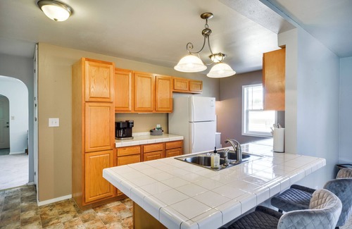 Ogallala Cottage | Ogallala Getaway ~ 15 Mi to Mcconaughy Lake!