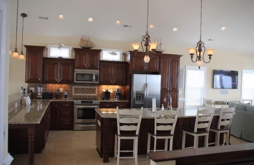 Ocean Isle Beach House | OIBDAYS - Ocean Front | A+Kitchen | Elevator | Heated Pool | 6bed 6bath | Luxury