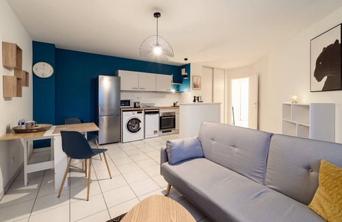 Quint-Fonsegrives Apartment | OIQIA Van Gogh