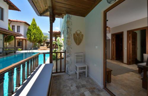 Akcapinar Hotel | Okapi Suites