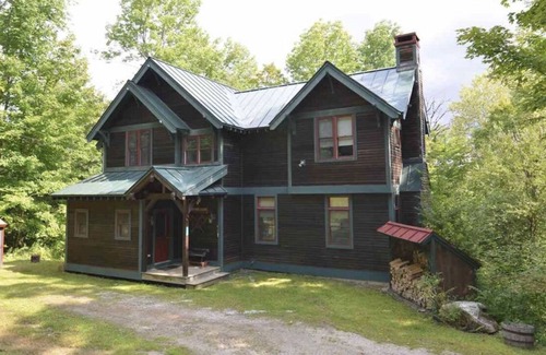 Ludlow House | Okemo Private Home Snowshoe Lodge Ludlow, VT