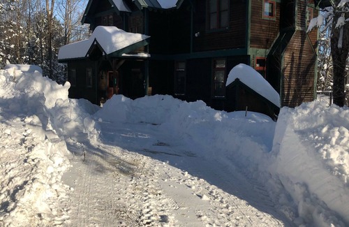 Ludlow House | Okemo Private Home Snowshoe Lodge Ludlow, VT