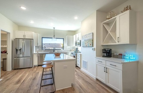 Arnolds Park House | Okoboji Oasis at the Lake in Arnolds Park