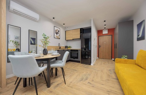 Praga Apartment | Okrzei 27 | Warsaw | Family Studio | SmartTV