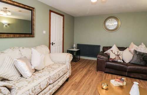 Southwell House | OLA COTTAGE, pet friendly, character holiday cottage in Portland Bill